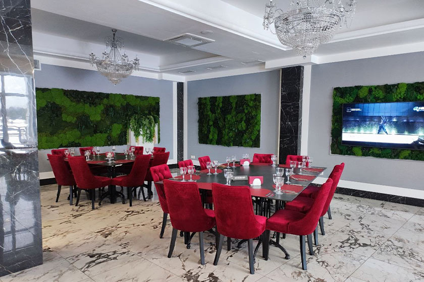 Ресторан «А-ля карт» и бар «Айрон»