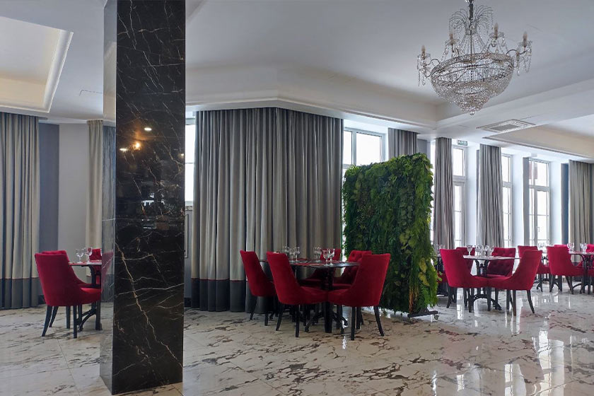 Ресторан «А-ля карт» и бар «Айрон»