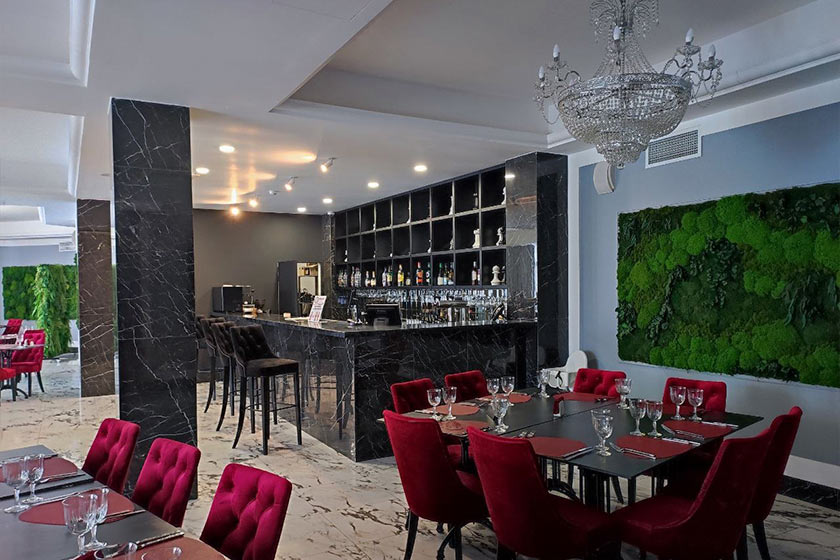 Ресторан «А-ля карт» и бар «Айрон»