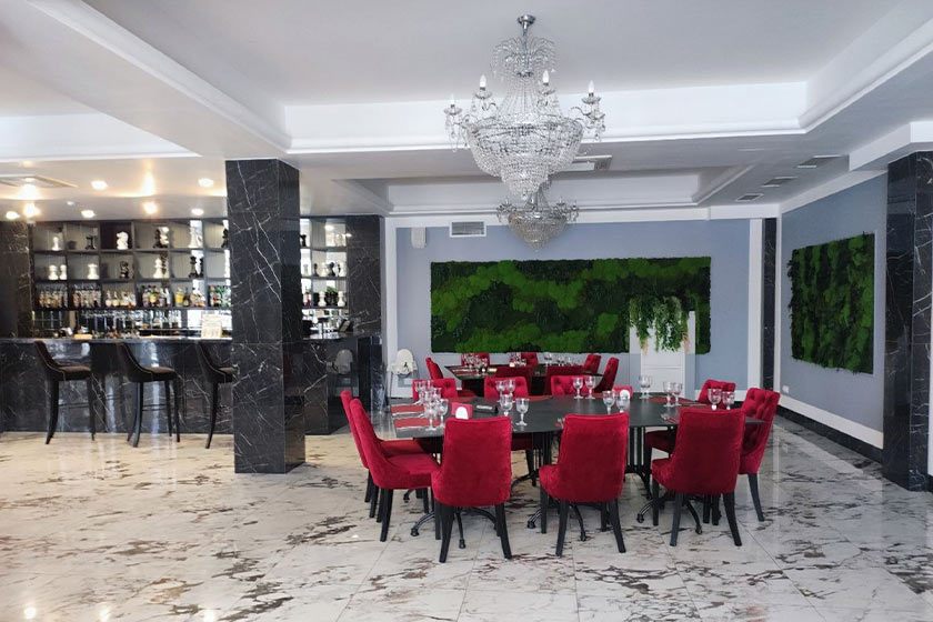 Ресторан «А-ля карт» и бар «Айрон»