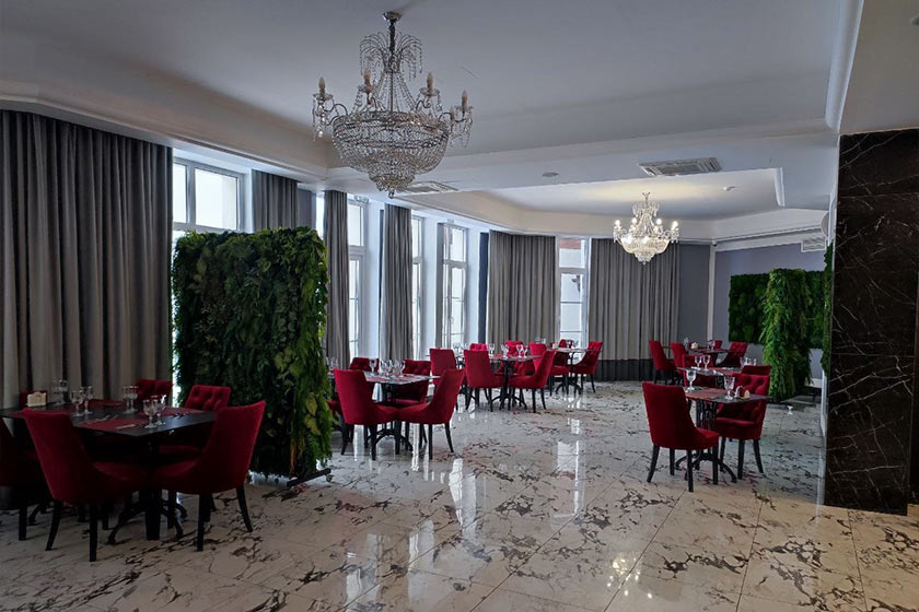 Ресторан «А-ля карт» и бар «Айрон»